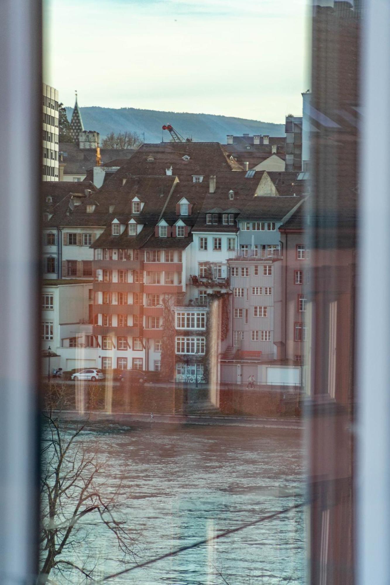 Spacious Apartment Next To Rhine Basel Exterior photo